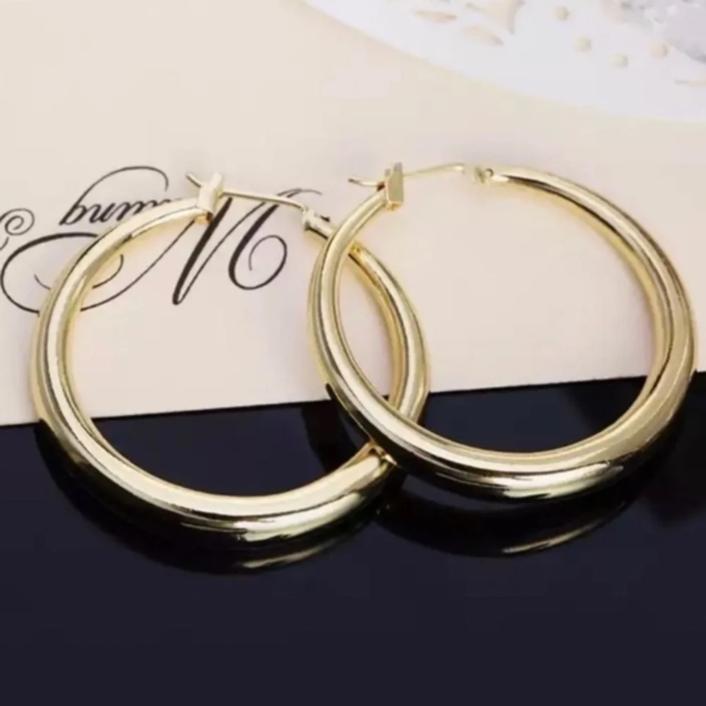 18k Yellow Gold Hoop Earrings